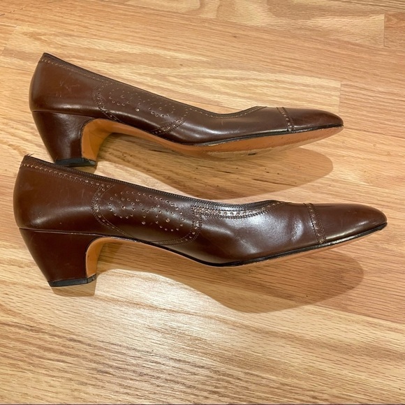 Ferragamo classic cap toe pumps brown leather size 9 AAAA extra narrow - Picture 7 of 9